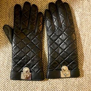 Micheal Kors black leather ladies gloves